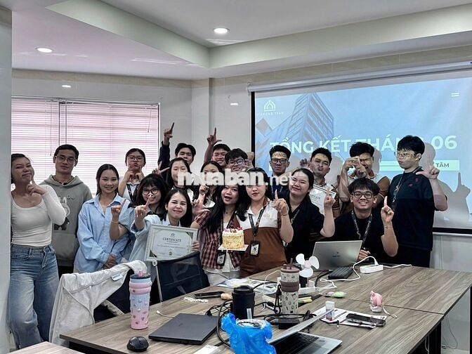 Nhân viên tư vấn căn hộ, phòng cho thuê TP.HCM