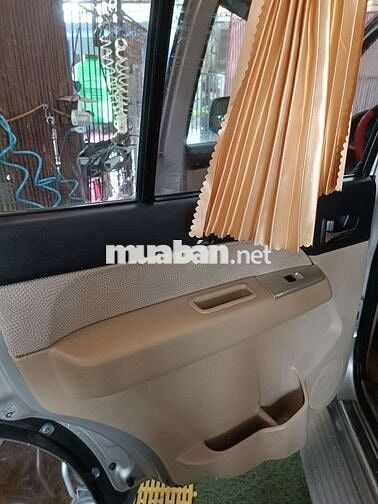 Ford Everest Số sàn màu Vàng chanh