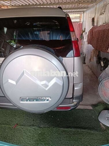 Ford Everest Số sàn màu Vàng chanh
