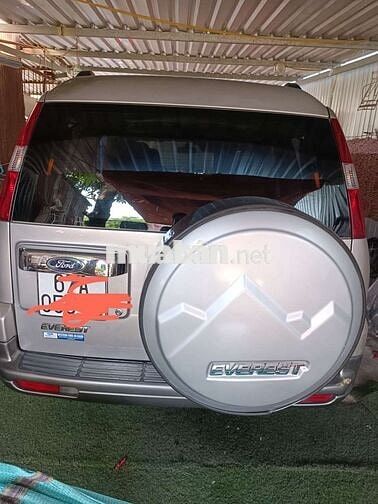 Ford Everest Số sàn màu Vàng chanh