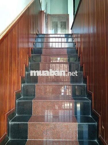 CHO THUÊ NHÀ 3 LẦU P6 GIÁ 14 TR