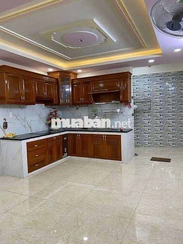 NHÀ 4.5X16. HXH. 4 LẦU. 4PN 5WC. KDC VĂN MINH