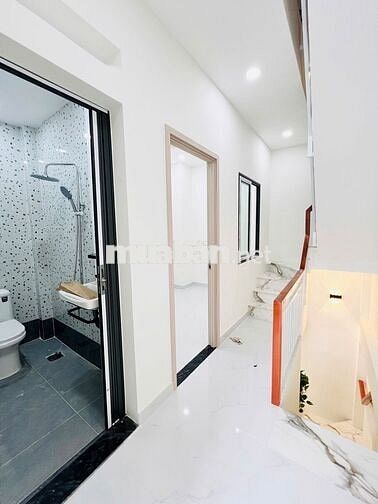 nhỉnh 4 tỷ - nhà mới 4 Phòng ngủ - 3 tầng btct - Quận 8