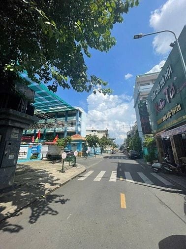 Tòa Nhà Góc 18-20 Bùi Thị Xuân, 9m x 22m, 6 Tầng, HĐT khoán 130tr/th