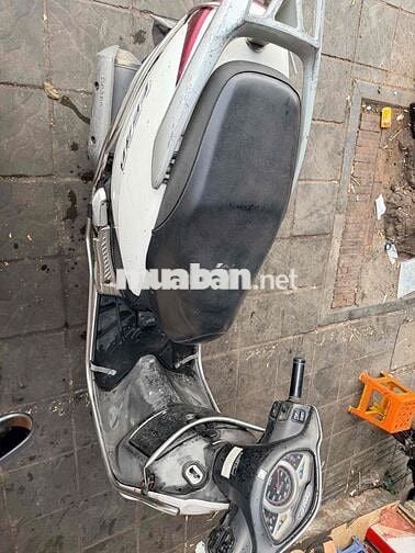 Honda Lead 2010 Trắng