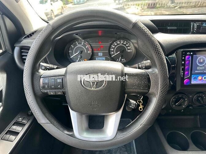 TOYOTA HILUX E 4x2 AT 2019 MỘT CHỦ