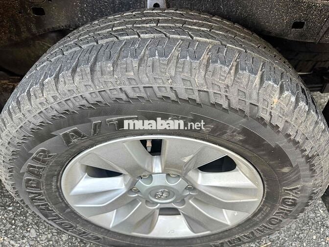 TOYOTA HILUX E 4x2 AT 2019 MỘT CHỦ