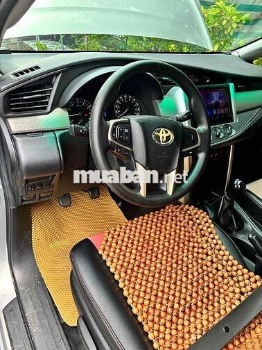 Toyota Innova 2.0E Số sàn Bạc 332.000 km