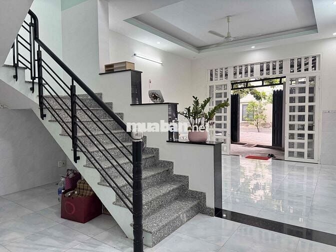 Căn góc 2 mặt đường, 5x17m, Sổ Riêng, Hẻm 1902 đg Lê Văn Lương