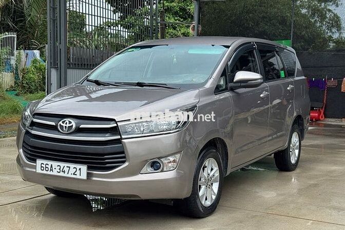 Toyota Innova E 2018 Số sàn 90.000 km còn quá đẹp