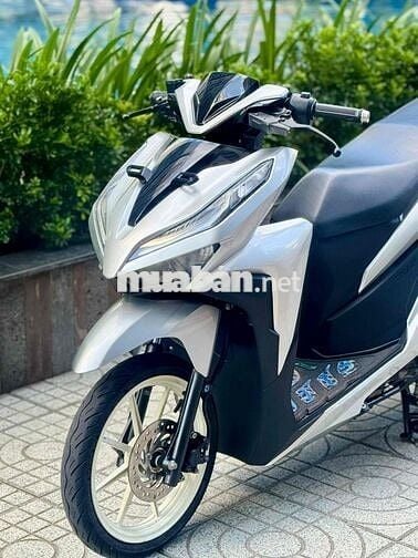 Vario 150 2021 bạc porsche zin (nợ xấu 18đ nhận xe