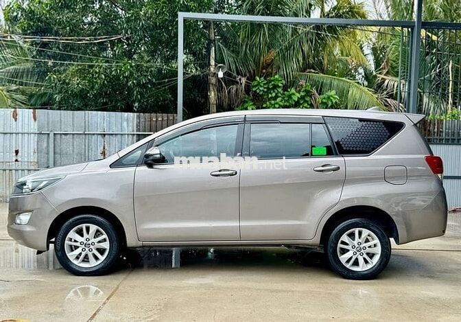Toyota Innova E 2018 Số sàn 90.000 km còn quá đẹp