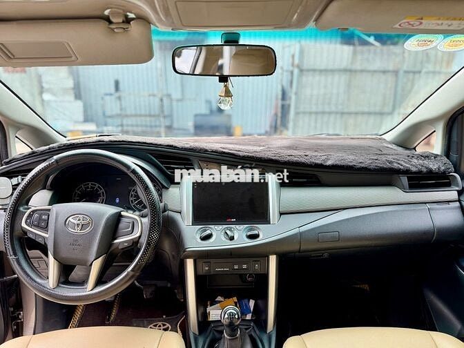 Toyota Innova E 2018 Số sàn 90.000 km còn quá đẹp