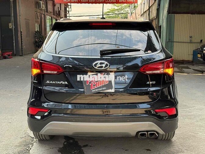 Hyundai Santafe 2018 full xăng 2 cầu Đen