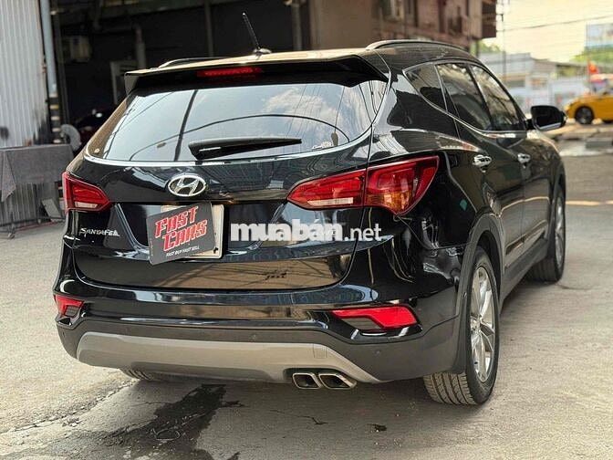 Hyundai Santafe 2018 full xăng 2 cầu Đen