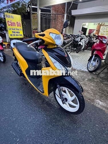 Honda Vision 2020 Vàng