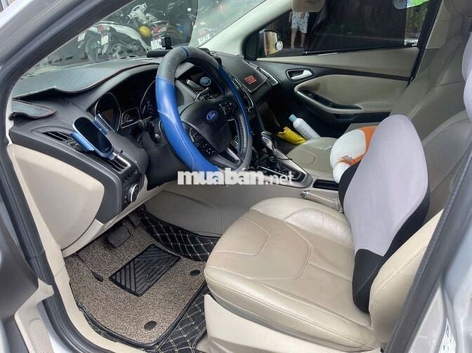 Ford Focus Titanium 2017 Bạc 73.000km