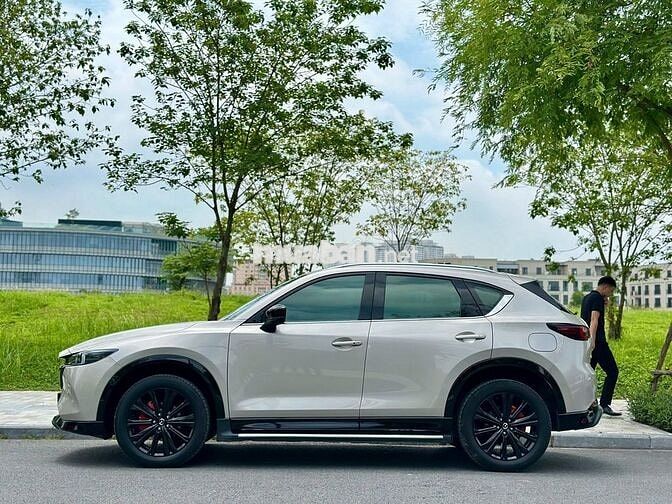 Mazda CX5 Premium Sport 2.0 AT 2025 Bạc | 38000 Km