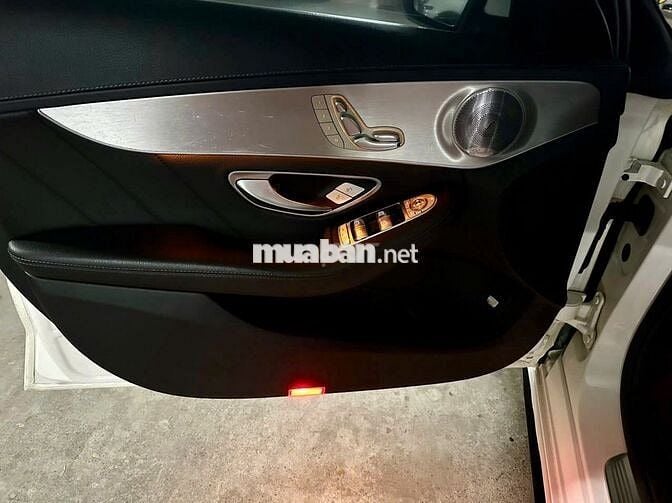Mercedes-Benz C300 2017 Trắng