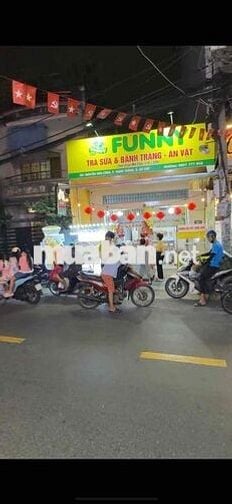 [***] 5 NHÂN VIÊN QUÁN TRÀ SỮA GÒ VẤP