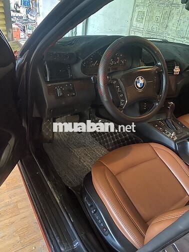 BMW 3 Series Đỏ đen