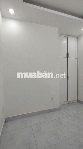 Nhà sổ hổng riêng giá rẻ khu vực bình Tân Bà Hôm hẻm xe hơi thông