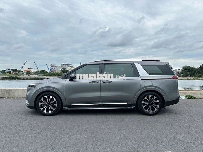 KIA CARNIVAL LUXURY 2.2D 2022 Xám