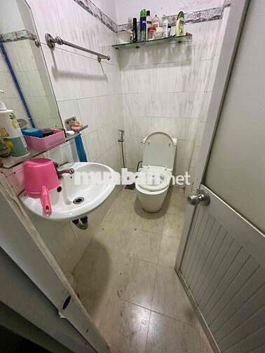CHO THUÊ NHÀ MẶT TIỀN QUANG TRUNG 4PN P10 GÒ VẤP GẦN  VINCOM
