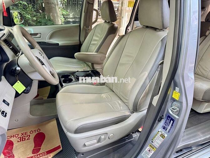 Toyota Sienna LE 2.7 2010 MPV Bạc 109.000 miles
