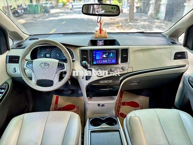 Toyota Sienna LE 2.7 2010 MPV Bạc 109.000 miles