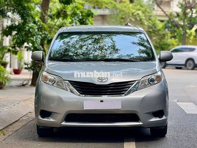 Toyota Sienna LE 2.7 2010 MPV Bạc 109.000 miles