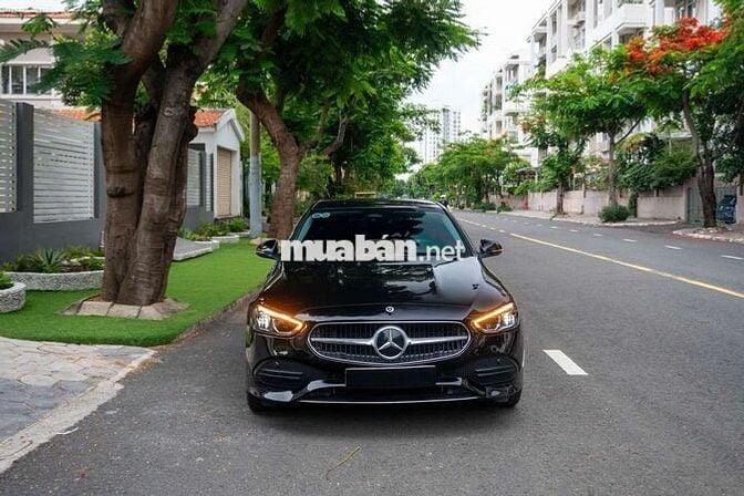 Mercedes C200 Plus V1 model 2023 Black Edition