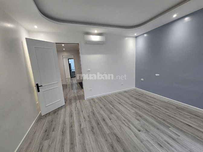 Chính chủ cho thuê văn phòng tầng 1, 2 tại Giải Phóng, Hà Nội