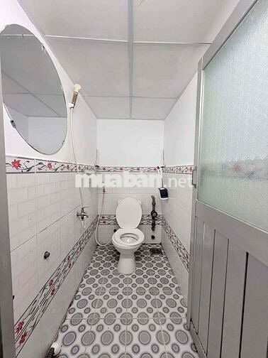 Phòng bếp wc máy lạnh giờ tự do gác cao qua đầu