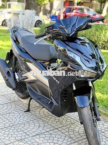 Honda Air Blade 2023 Đen 4 val
