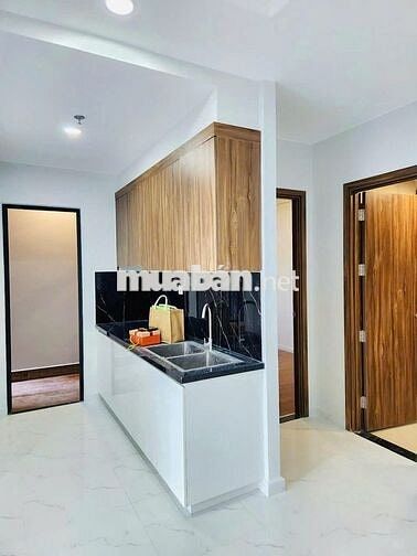 NGỘP! Cần bán 2PN có ban công 61m2 giá 2 tỷ 100 thuế ai nấy chịu
