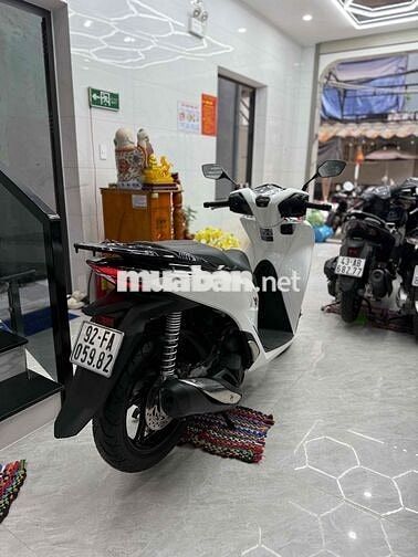 Honda SH 125i 2024 Trắng đen