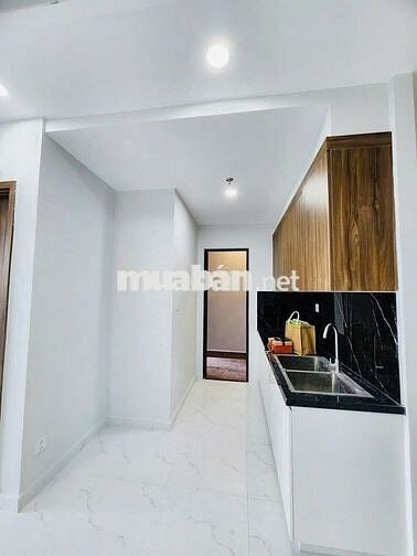 NGỘP! Cần bán 2PN có ban công 61m2 giá 2 tỷ 100 thuế ai nấy chịu