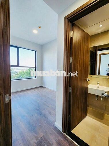 NGỘP! Cần bán 2PN có ban công 61m2 giá 2 tỷ 100 thuế ai nấy chịu