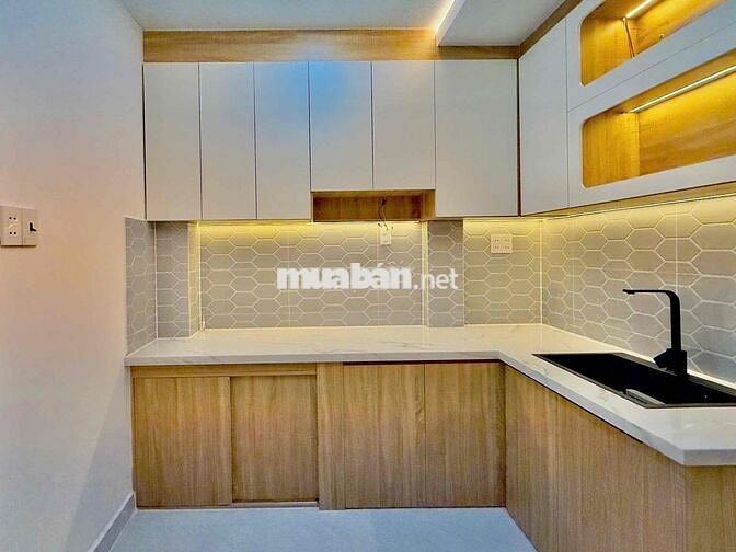 NHÀ ĐẸP KHU TRUNG TÂM BÌNH THẠNH NGAY VÒNG XOAY HÀNG XANH