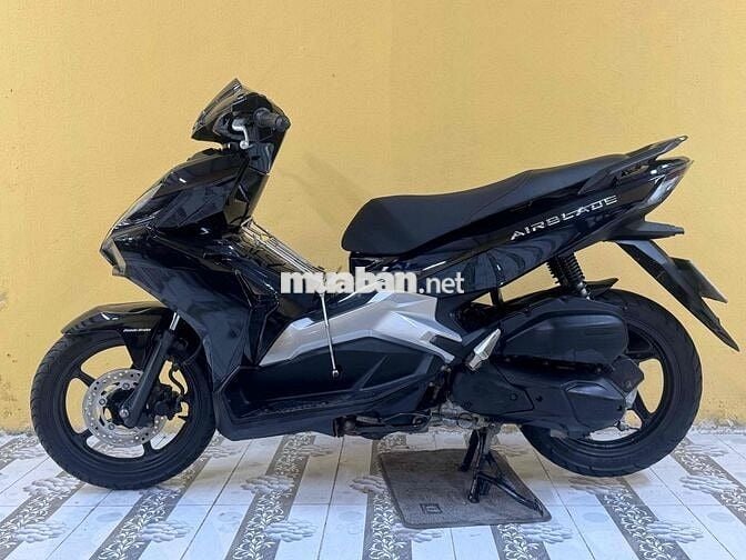 Honda Air Blade 125 Đen bóng