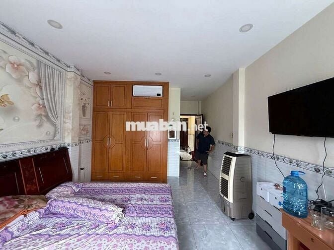 NHÀ CHO THUÊ 1 TRỆT 3 LẦU MT SONG HÀNH, DT 4×20 CÓ 4PN,4WC