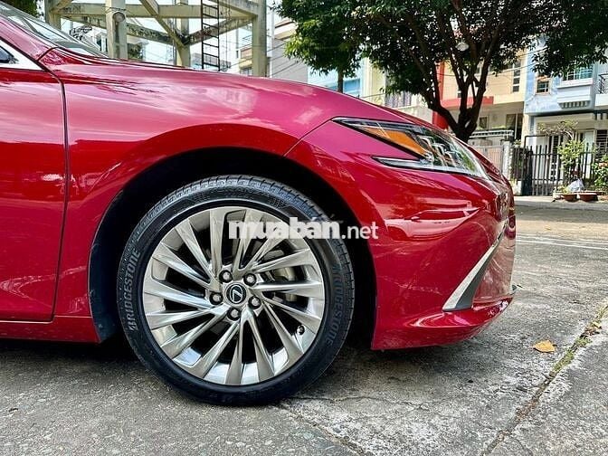 Lexus ES 250 2022 Xăng 2.5 L Đỏ | 53,000 Km