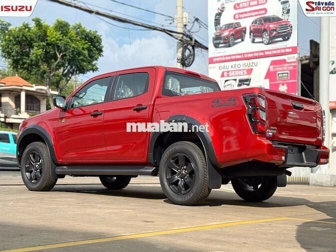 D-Max Type Z 4x4 AT 2025: Ưu Đãi 50 Triệu
