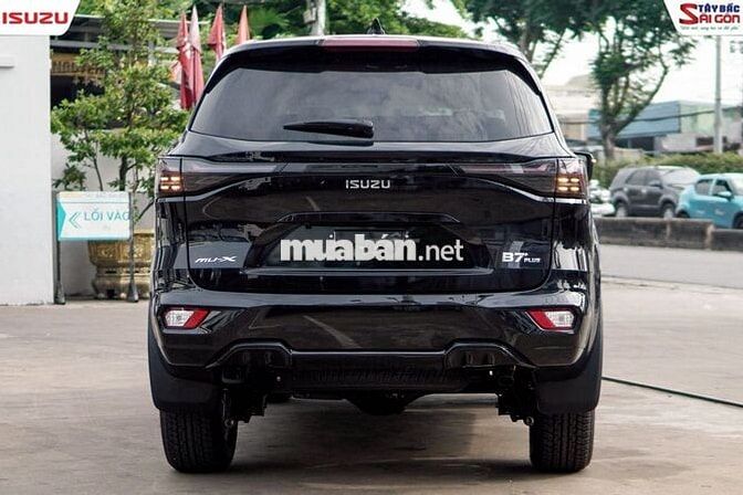 ISUZU mu-X B7 Plus 1.9 AT 4x2 – VIN 2025 GIẢM SÂU
