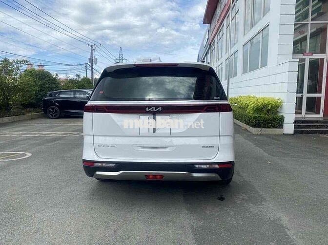 KIA Carnival Pre 2023 Trắng Xe Gia Đình