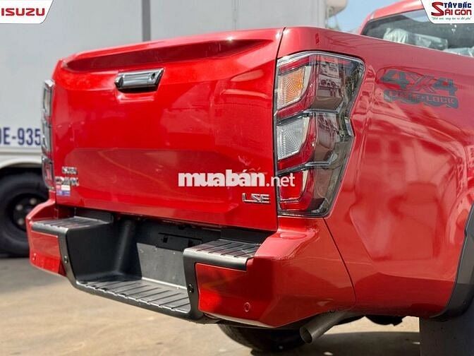D-Max Type Z 4x4 AT 2025: Ưu Đãi 50 Triệu