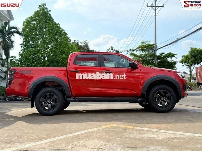 D-Max Type Z 4x4 AT 2025: Ưu Đãi 50 Triệu