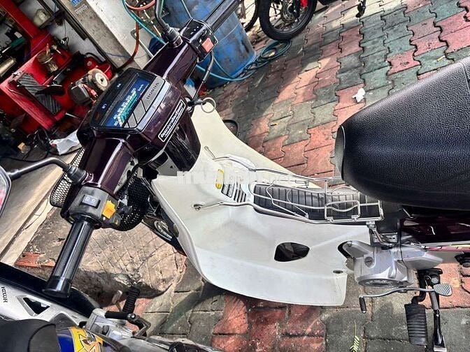Honda Dream Thái Nâu Thái Lan
