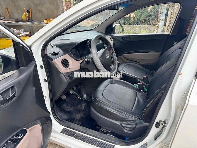 Hyundai i10 Sedan 1.25 Trắng Da Nappa